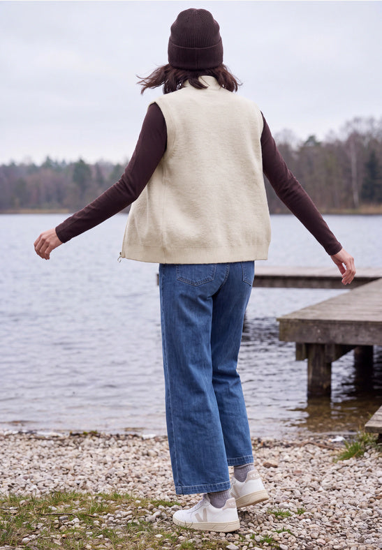 Cecil Oat Milk Boucle Zipped Gilet