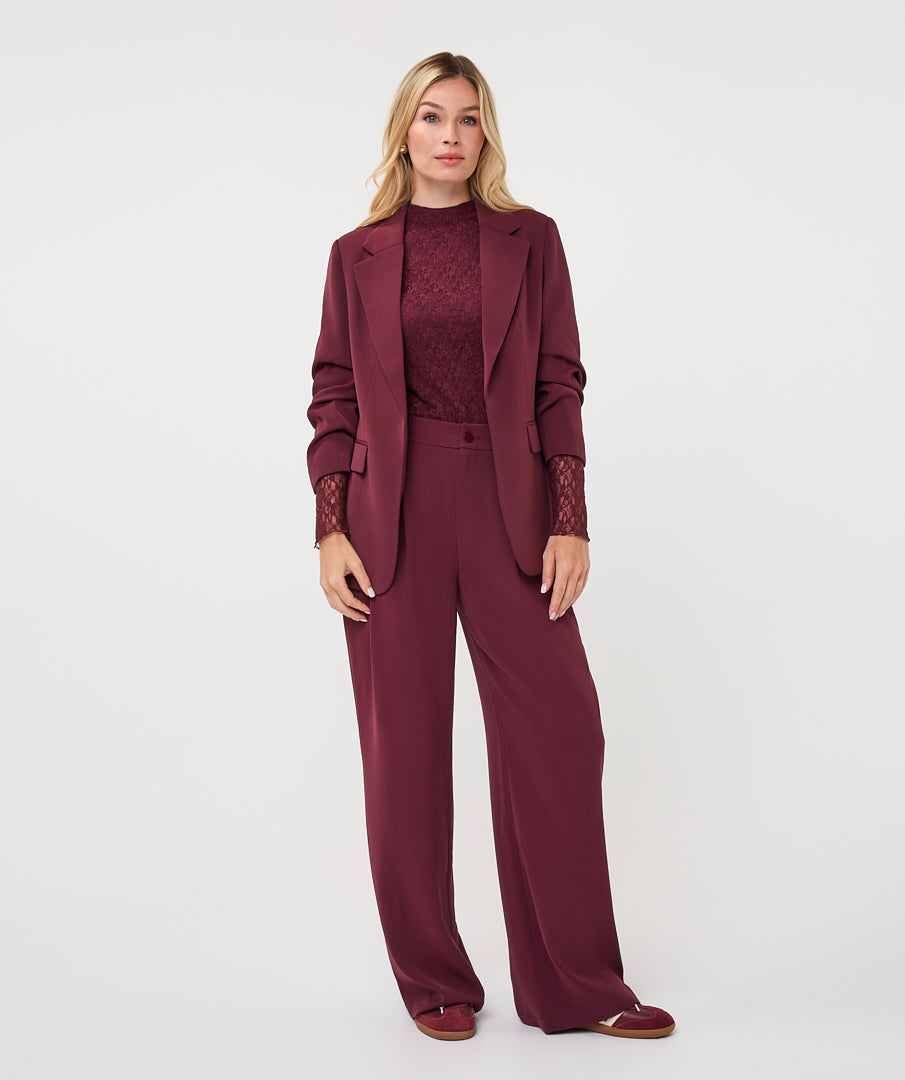 Esqualo Burgundy 3/4 Sleeve Blazer