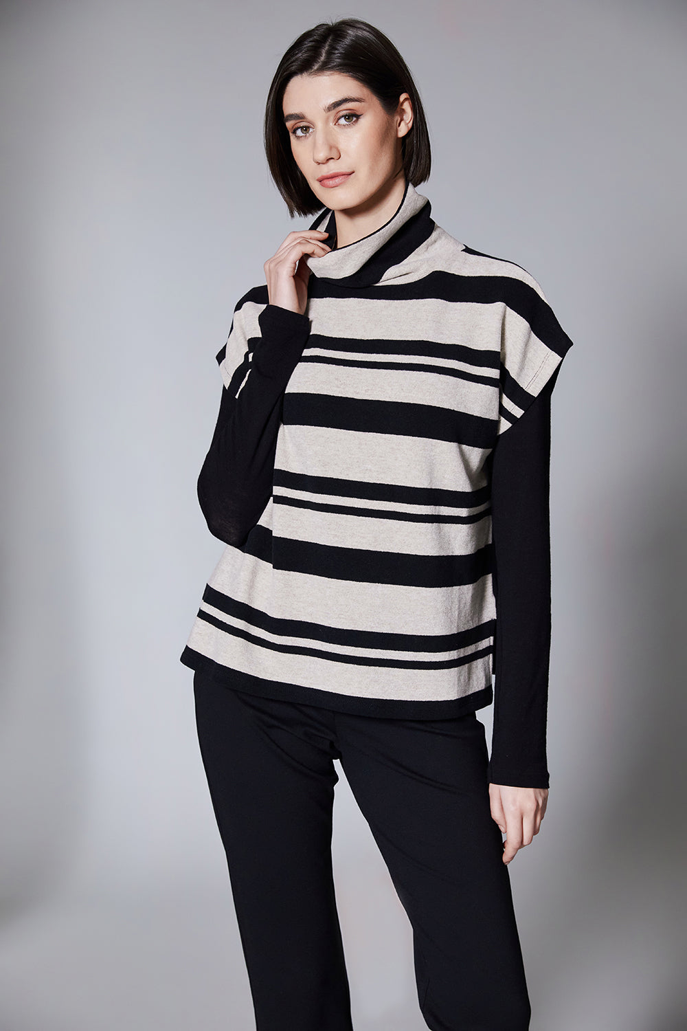 Peruzzi Black and Sand Sleeveless Fleece Top