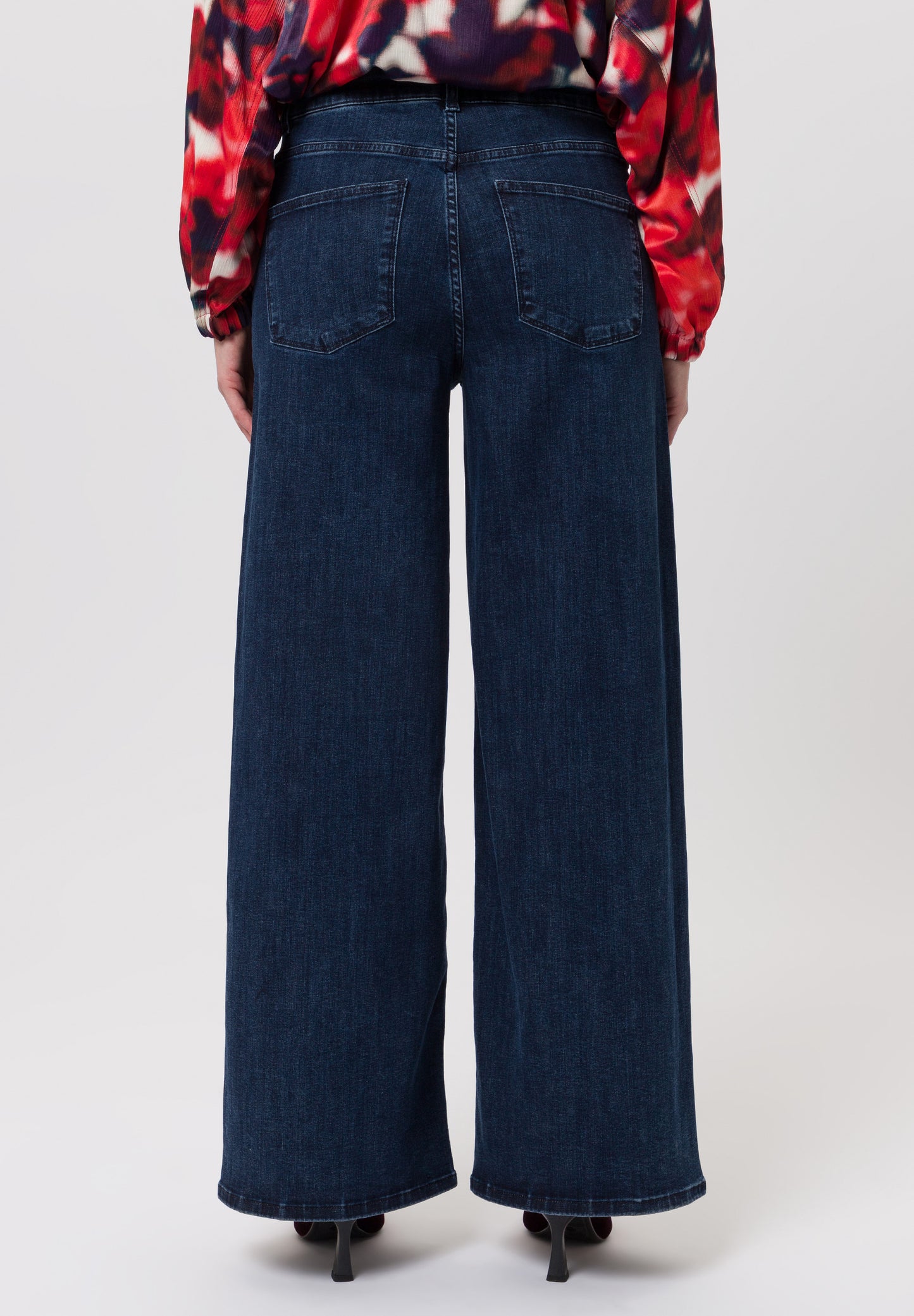 Wide Cut Denim Jeans