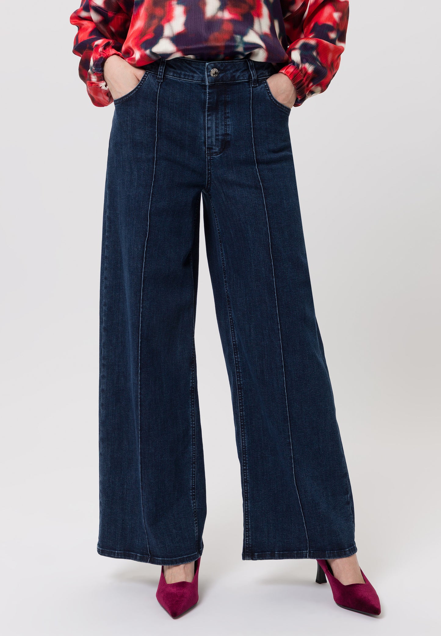 Wide Cut Denim Jeans