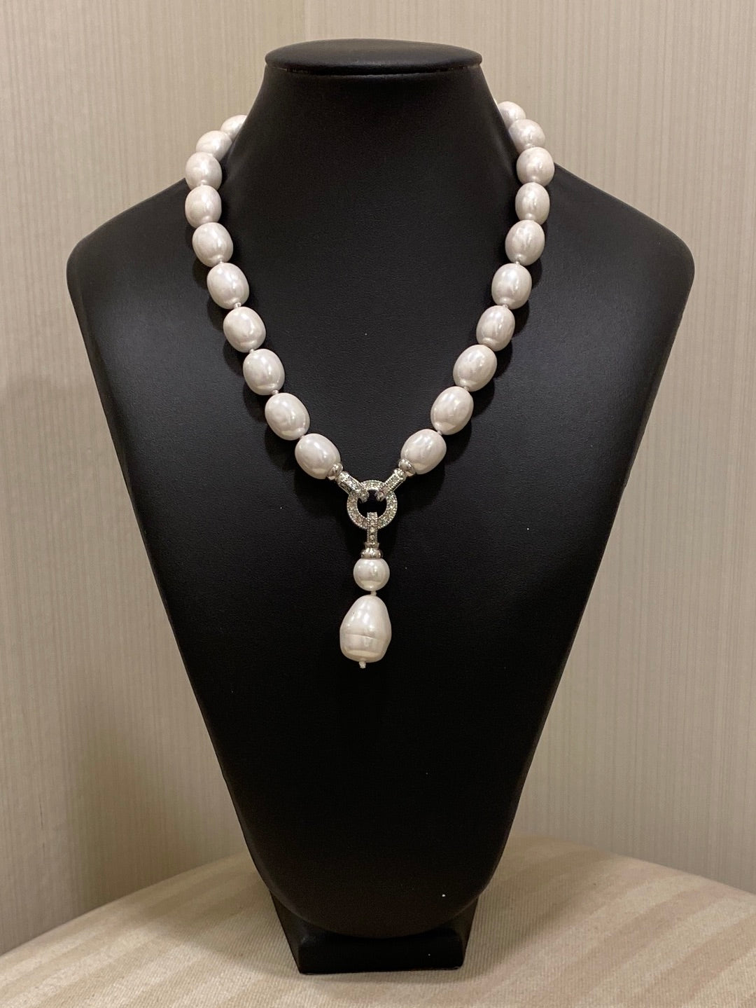 Silver & Pearl neck piece
