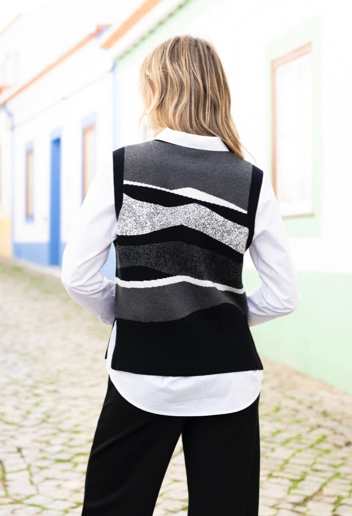 Marble Charcoal Wave Vest