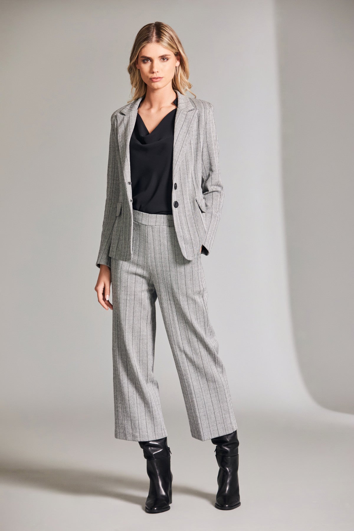 Peruzzi Herringbone Jacquard Suit