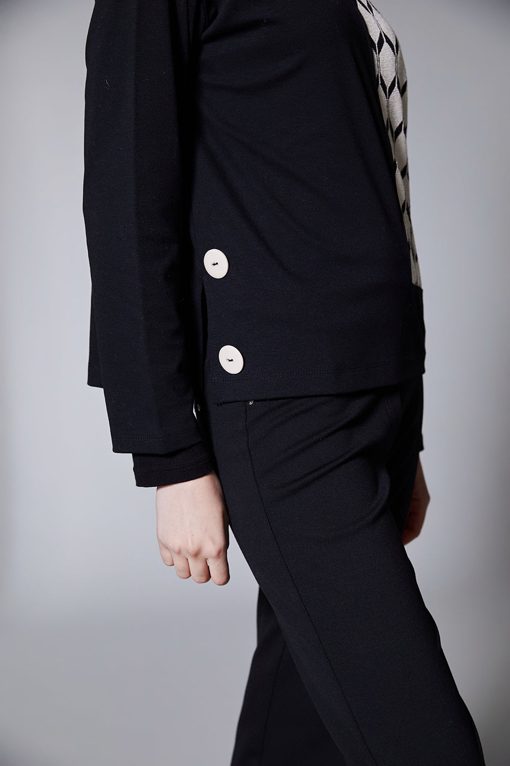 Peruzzi Ecru Hexagonal Jacquard Knit