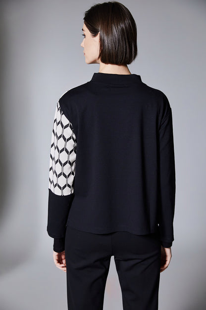 Peruzzi Ecru Hexagonal Jacquard Knit