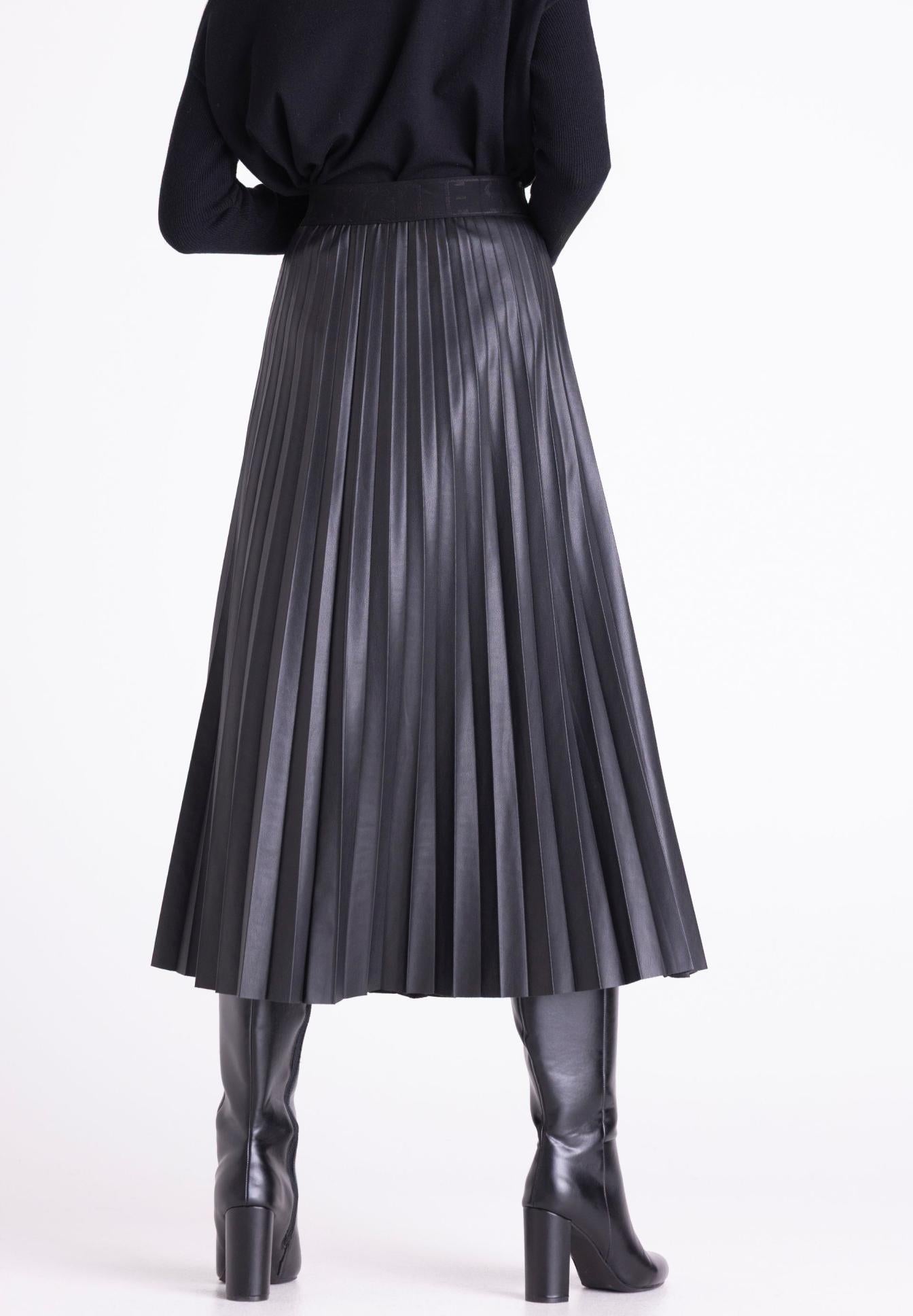 Tuzzi Black Pleated Skirt
