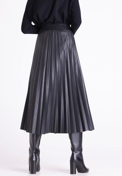 Tuzzi Black Pleated Skirt