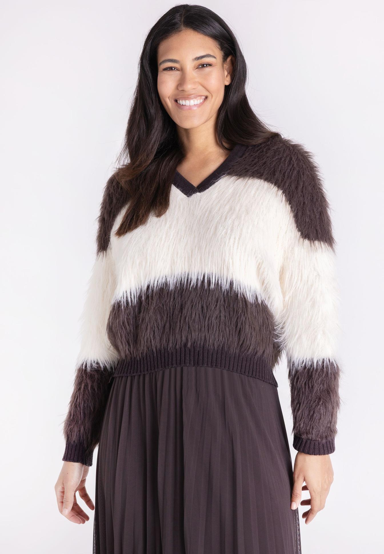 Tuzzi Long Yarn Striped Sweater