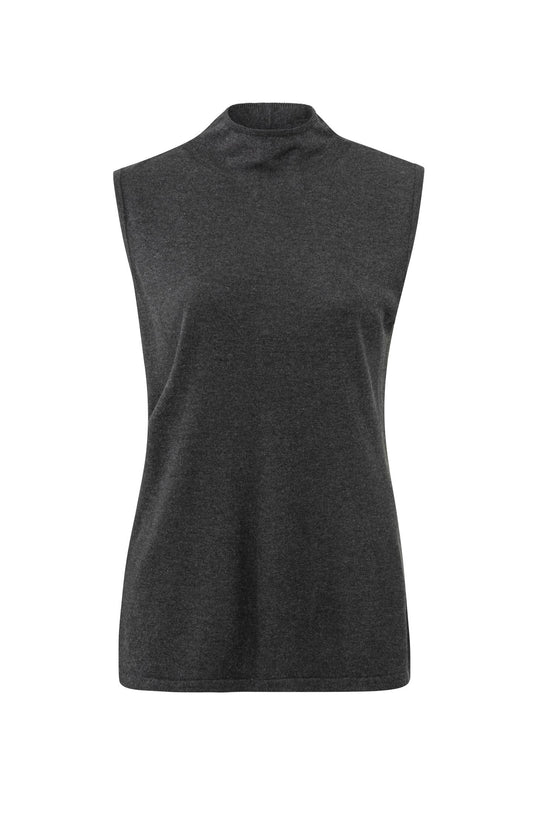 Sleeveless sweater with a high neck in a relaxed fit - Type: product